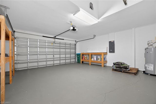 1213 SW 10th PL, Cape Coral, FL 33991