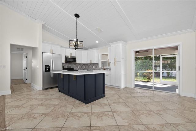 1213 SW 10th PL, Cape Coral, FL 33991