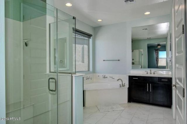 2942 W AMBER SUN Drive, Phoenix, AZ 85085