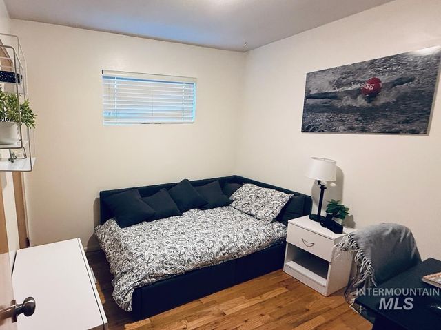 1025 W Highland View Dr, Boise, ID 83702