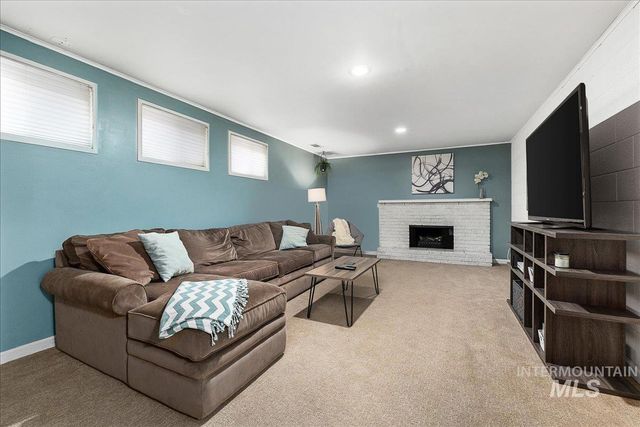 1025 W Highland View Dr, Boise, ID 83702