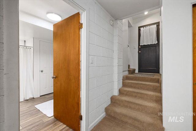 1025 W Highland View Dr, Boise, ID 83702