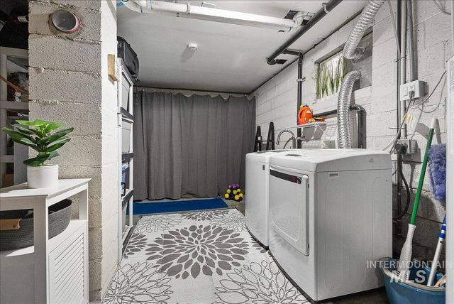 1025 W Highland View Dr, Boise, ID 83702