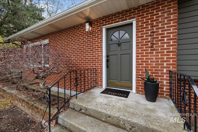 1025 W Highland View Dr, Boise, ID 83702