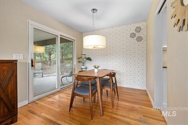 1025 W Highland View Dr, Boise, ID 83702