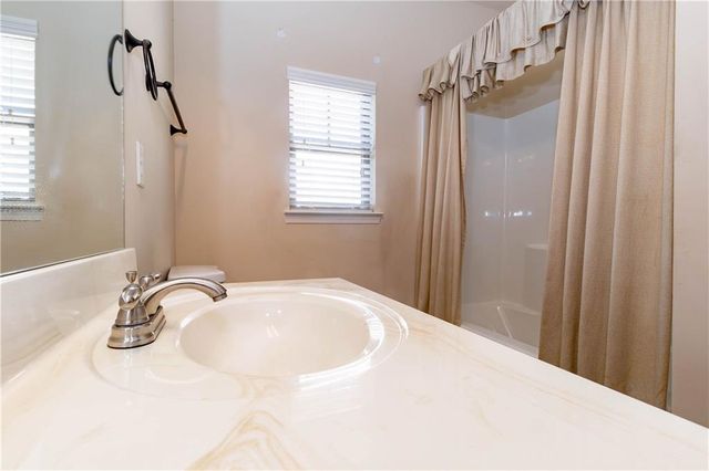 70 Sylvan Loop, Fayetteville, GA 30214