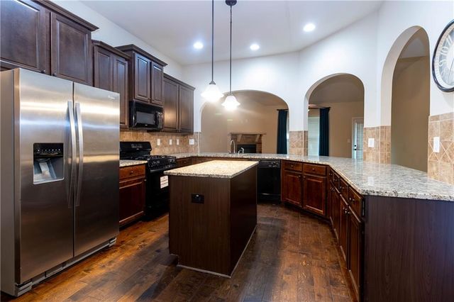 70 Sylvan Loop, Fayetteville, GA 30214