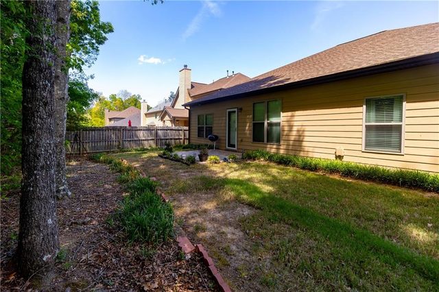 70 Sylvan Loop, Fayetteville, GA 30214