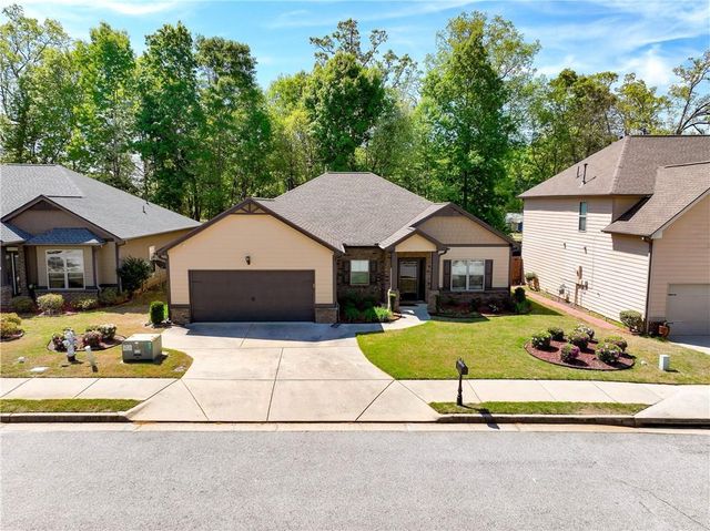 70 Sylvan Loop, Fayetteville, GA 30214