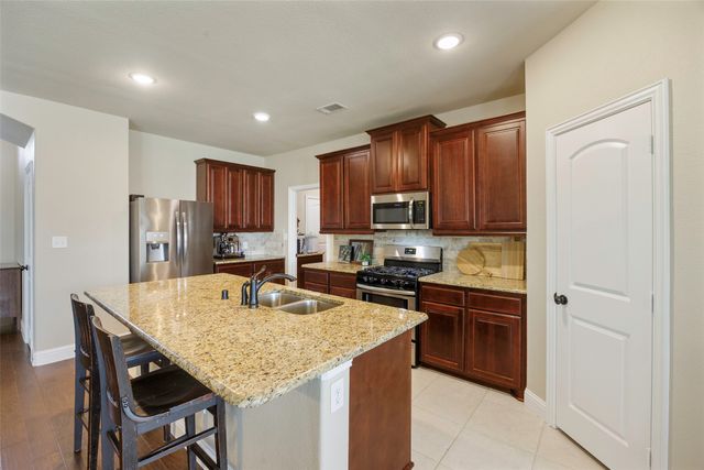 4015 Gray Wolf Drive, Melissa, TX 75454