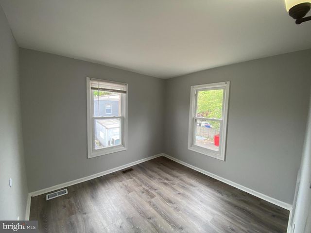 110 N 4TH ST, Millville, NJ 08332