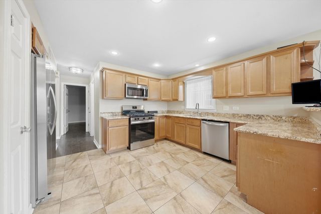 550 Yates Avenue, Calumet City, IL 60409