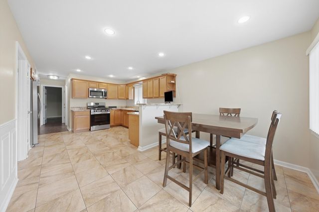 550 Yates Avenue, Calumet City, IL 60409