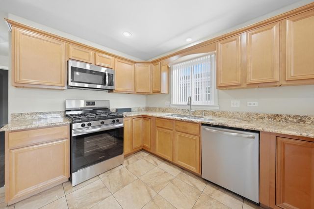 550 Yates Avenue, Calumet City, IL 60409