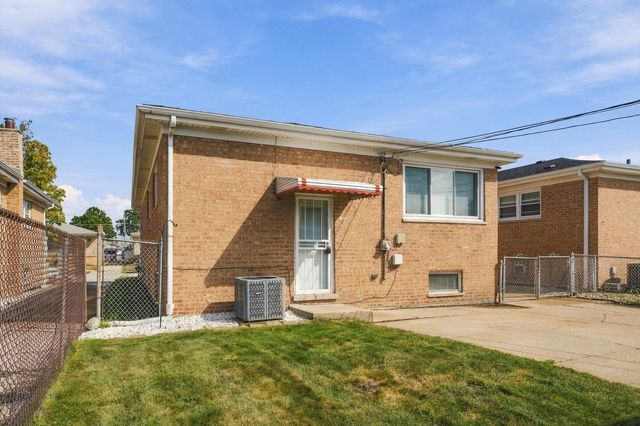 550 Yates Avenue, Calumet City, IL 60409