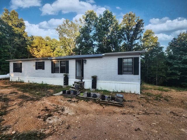 1135 Cane Ridge Rd, Hohenwald, TN 38462