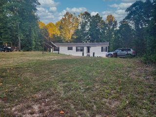1135 Cane Ridge Rd, Hohenwald, TN 38462