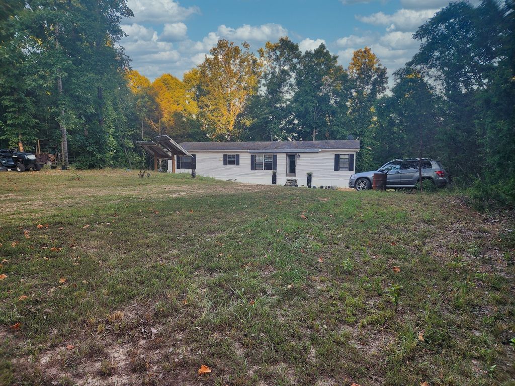 1135 Cane Ridge Rd, Hohenwald, TN 38462