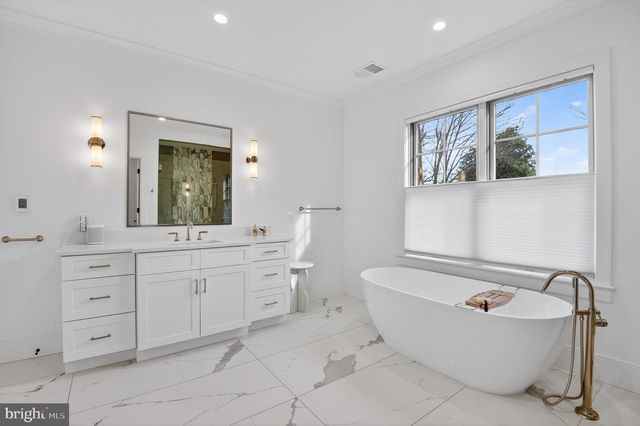 5510 BRITE DR, Bethesda, MD 20817