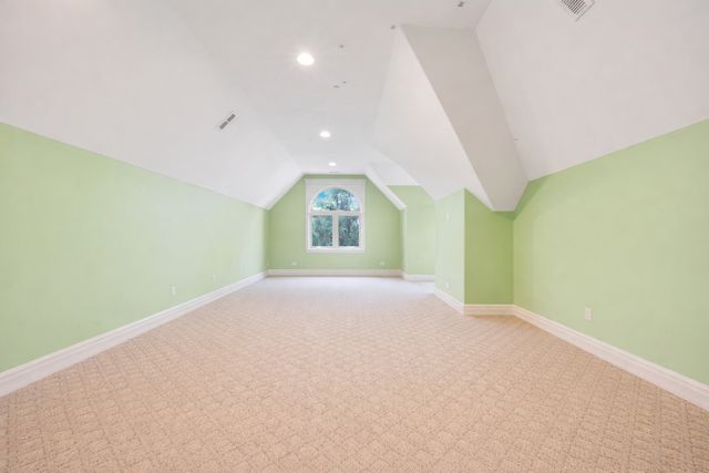 2323 Douglas Avenue, Des Plaines, IL 60018