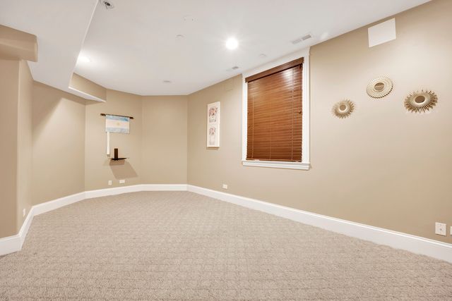 2323 Douglas Avenue, Des Plaines, IL 60018