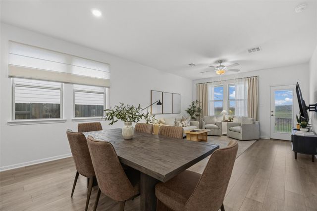 858 Papaya DR, Buda, TX 78610