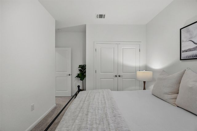 858 Papaya DR, Buda, TX 78610