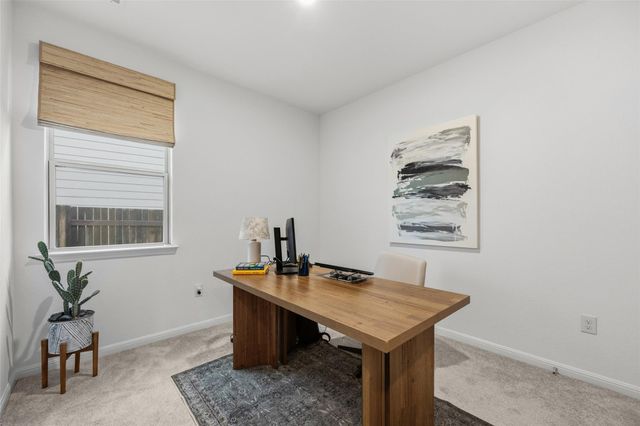 858 Papaya DR, Buda, TX 78610