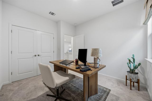 858 Papaya DR, Buda, TX 78610