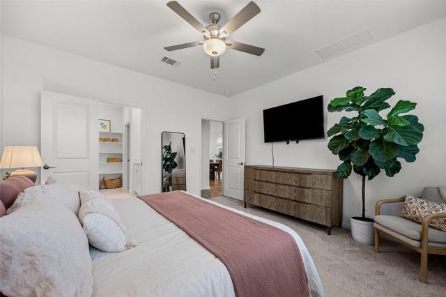 858 Papaya DR, Buda, TX 78610