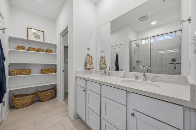 858 Papaya DR, Buda, TX 78610