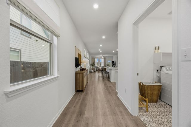 858 Papaya DR, Buda, TX 78610