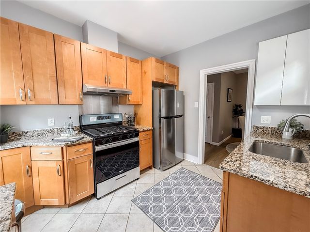 5642 Solway St, Squirrel Hill, PA 15217