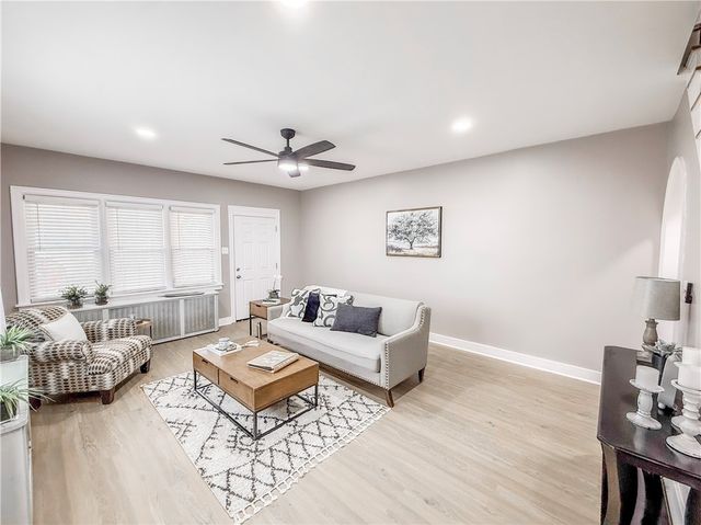 5642 Solway St, Squirrel Hill, PA 15217