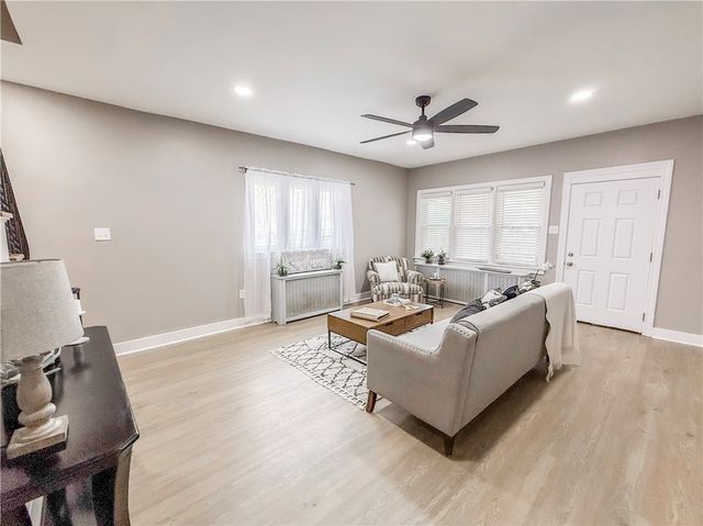 5642 Solway St, Squirrel Hill, PA 15217
