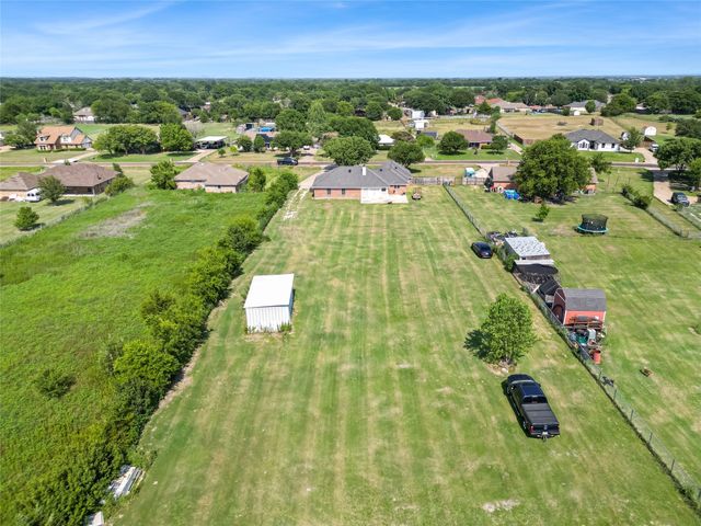 235 Ridge Oak Drive, Red Oak, TX 75154