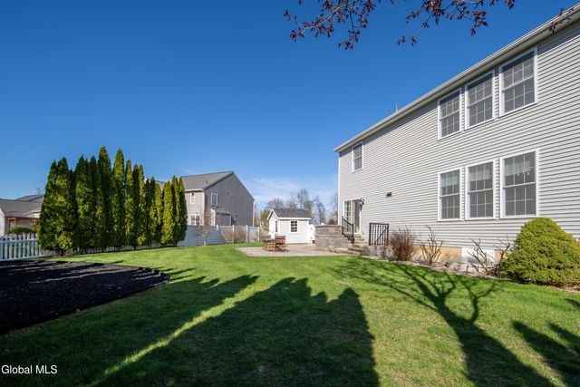 43 Chester Drive, Halfmoon, NY 12188