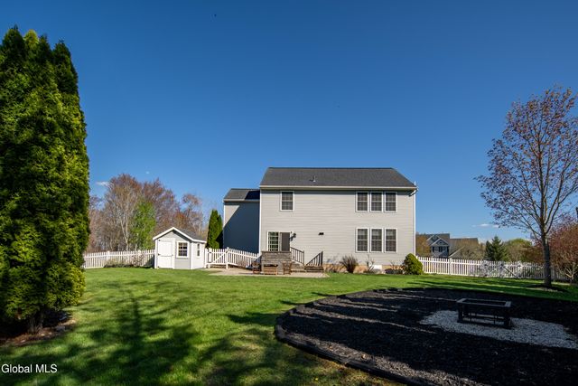 43 Chester Drive, Halfmoon, NY 12188