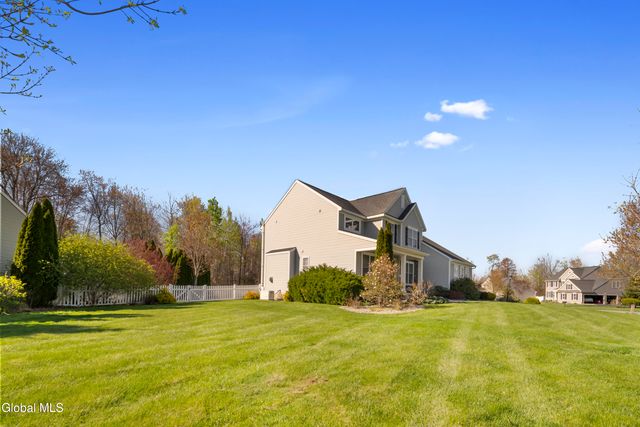 43 Chester Drive, Halfmoon, NY 12188