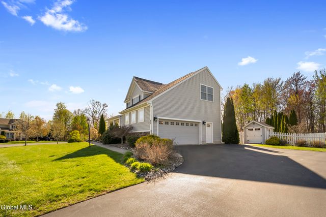 43 Chester Drive, Halfmoon, NY 12188