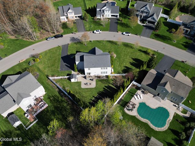 43 Chester Drive, Halfmoon, NY 12188