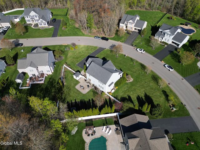 43 Chester Drive, Halfmoon, NY 12188