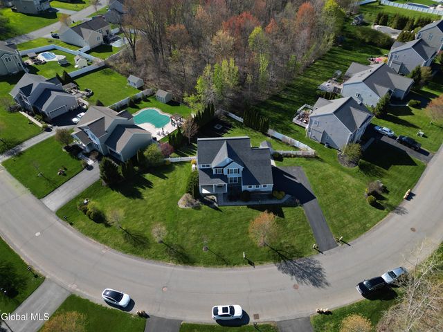 43 Chester Drive, Halfmoon, NY 12188