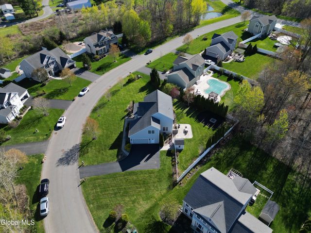 43 Chester Drive, Halfmoon, NY 12188