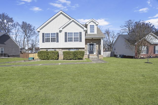 3139 Holly Pt, Clarksville, TN 37043