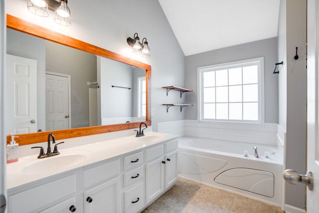 3139 Holly Pt, Clarksville, TN 37043