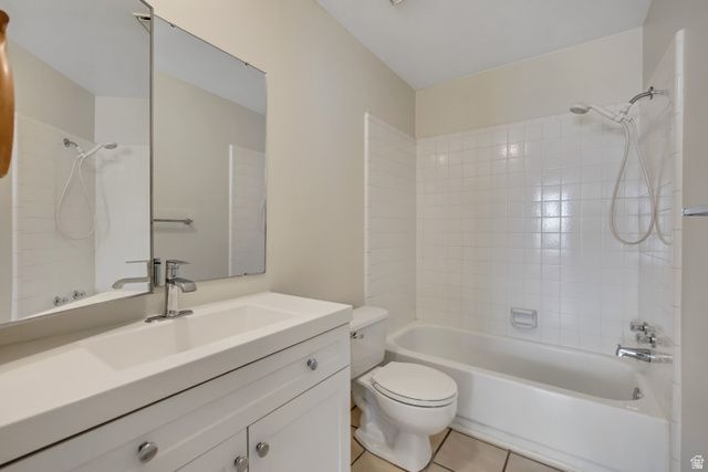 804 E GATEWOOD DR, Sandy, UT 84094