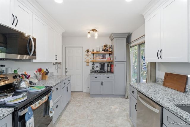 2434 W Gardenia Drive, Citrus Springs, FL 34434