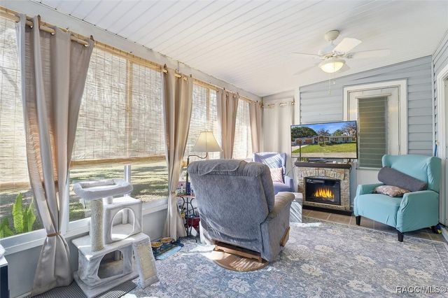 2434 W Gardenia Drive, Citrus Springs, FL 34434