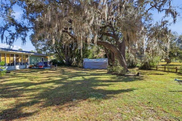 2434 W Gardenia Drive, Citrus Springs, FL 34434